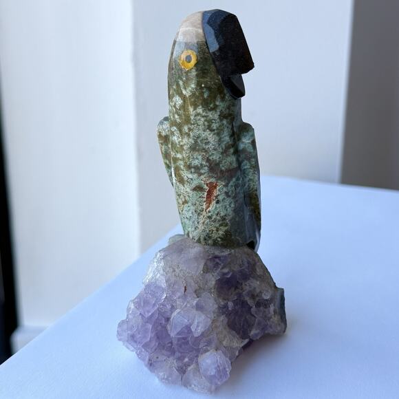 Green Parrot Bird Perched on Amethyst Crystal Stone Figurine Gemstone 4 1/2" - Picture 2 of 10